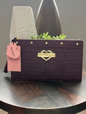 JUICY COUTURE Glam Wristlet NWT